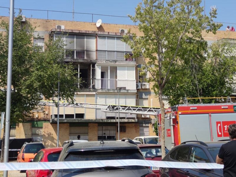 Muere una mujer en Alcalá al precipitarse huyendo de un incendio en su vivienda - Marina Ortiz