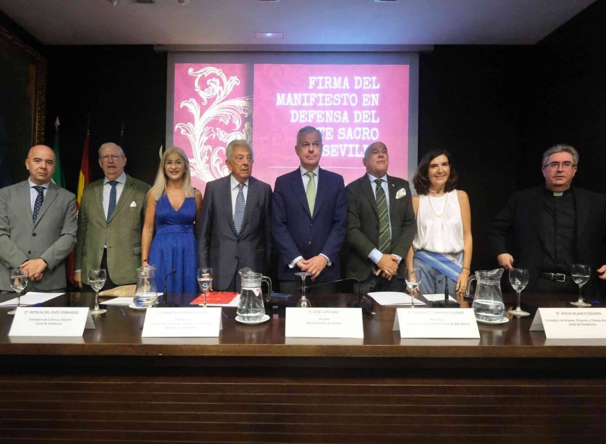 Acto del manifiesto en defensa al Arte Sacro