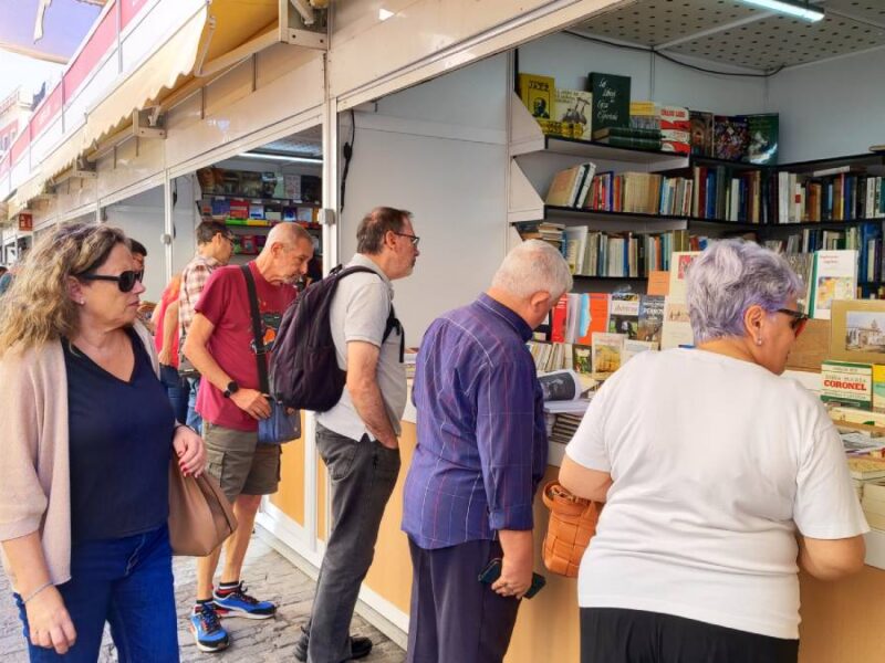 Comienza la Feria del Libro Antiguo en la Plaza San Francisco