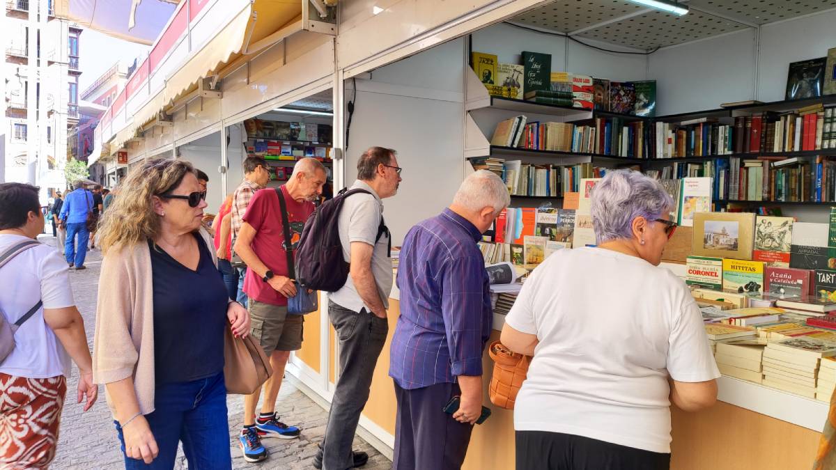 Comienza la Feria del Libro Antiguo en la Plaza San Francisco