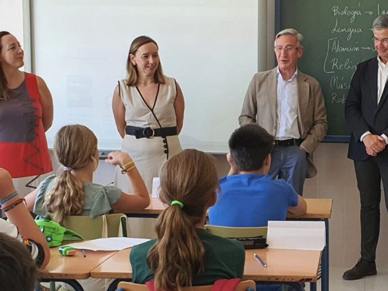 Miguel Ángel Araúz, visitó el IES Las Encinas de Valencina de la Concepción