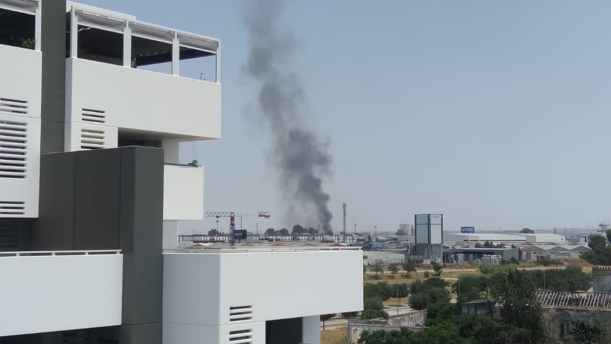 Vecinos de Hacienda Rosario y Hacienda San Antonio denuncian la quema de residuos tóxicos en El Palmete