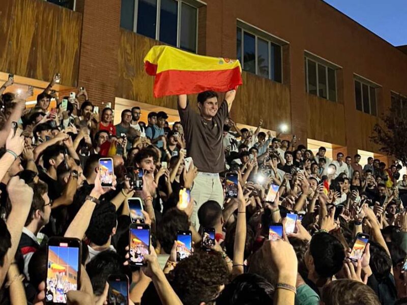 Vito Quiles en la Universidad Pablo de Olavide - @vitoquiles