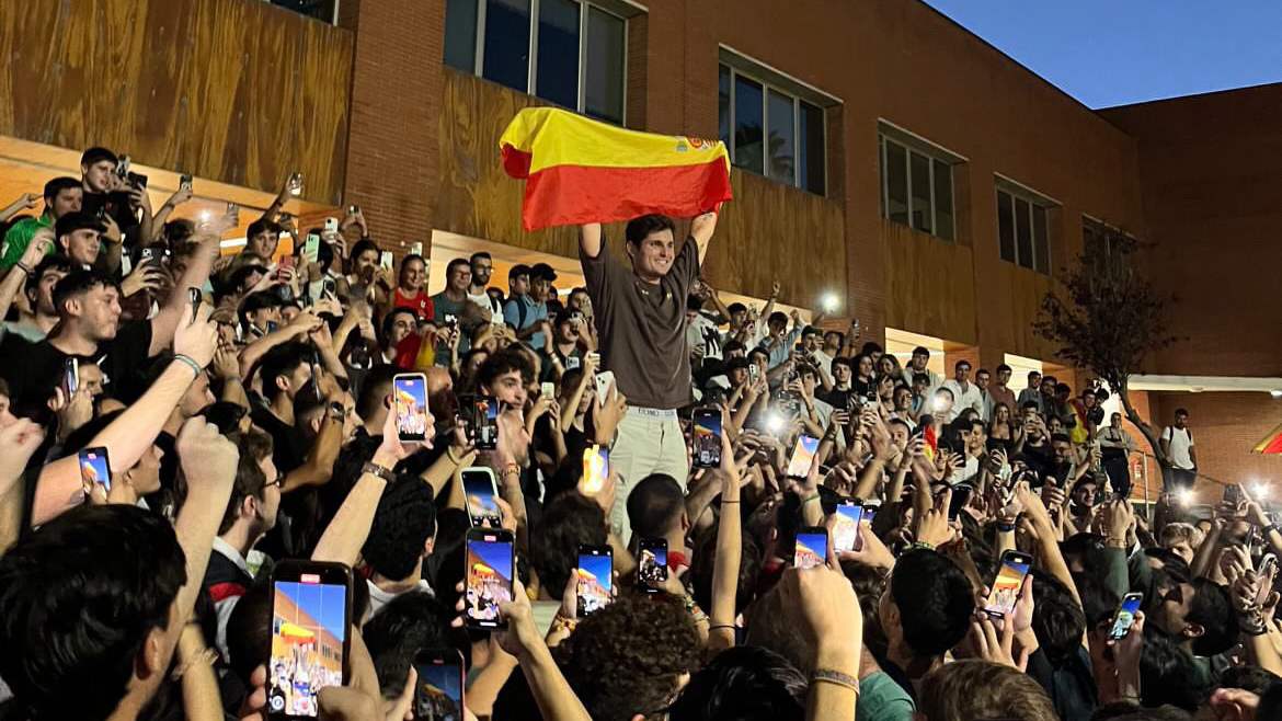 Vito Quiles en la Universidad Pablo de Olavide - @vitoquiles