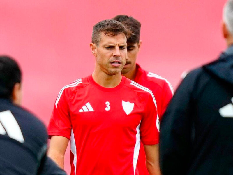 César Azpilicueta de vuelta a los entrenamientos - Sevilla FC