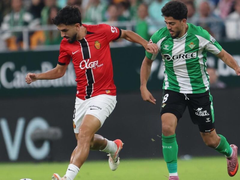 Pablo Fornals ante el Mallorca