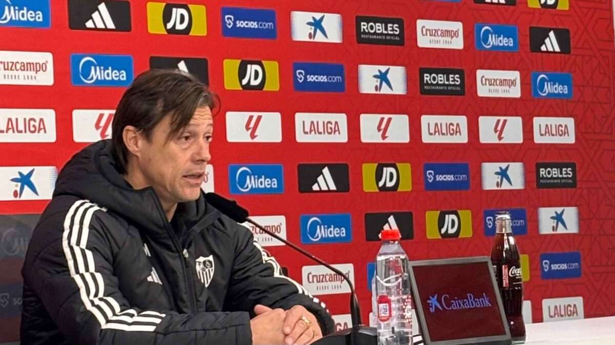 Almeyda mira al partido y no a los fichajes: «Nos faltarán cosas, pero ni pienso en el mercado»