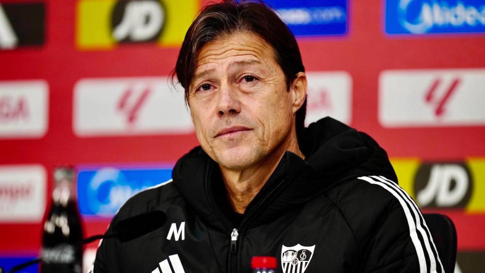 Almeyda admite la realidad del Sevilla: «Para contratar, el club debería estar de otra manera y no lo está»
