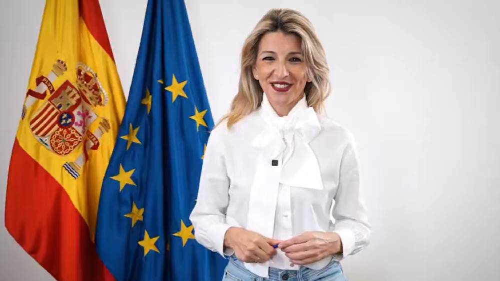 El Gobierno sube el salario mínimo en España hasta los 1221 euros y pone fin a la absorción de complementos